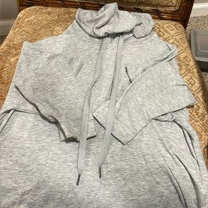 Olivia Sky, L, Light weight sweatshirt.